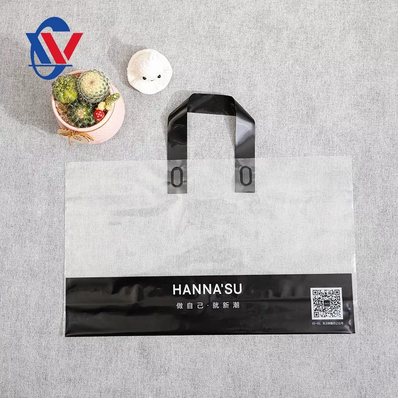 Plastic hangende oorzak